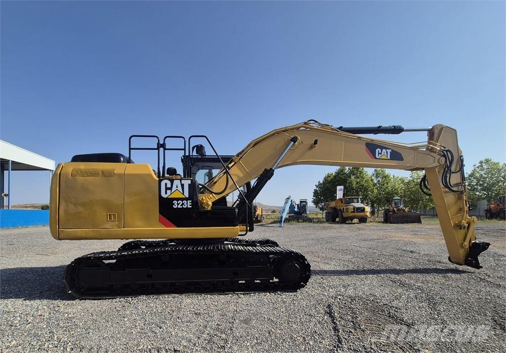 CAT 323ELN Telakaivukoneet