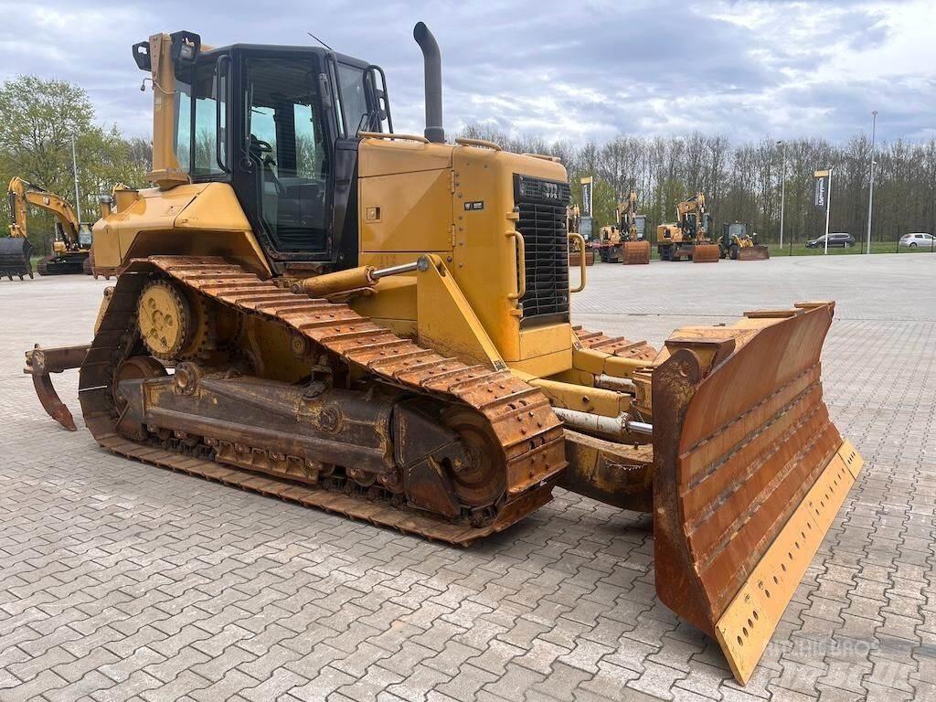 CAT D6N XL Telaketjupuskutraktorit