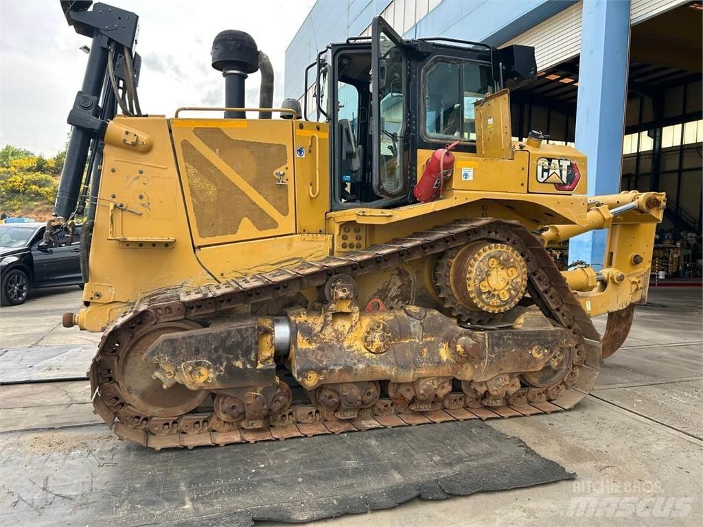 CAT D8T Telaketjupuskutraktorit