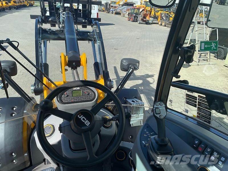 JCB 409 Pyöräkuormaajat