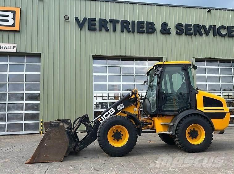 JCB 409 Pyöräkuormaajat