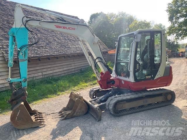 Takeuchi TB250 Midikaivukoneet 7t - 12t