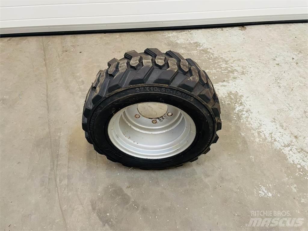  27X10,5X15 Renkaat ja vanteet