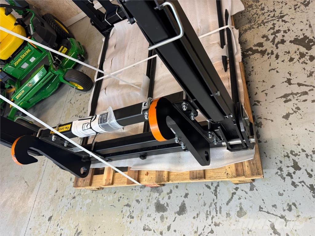 Ålö BALLESPYD Etukuormaimet ja kaivuulaitteet