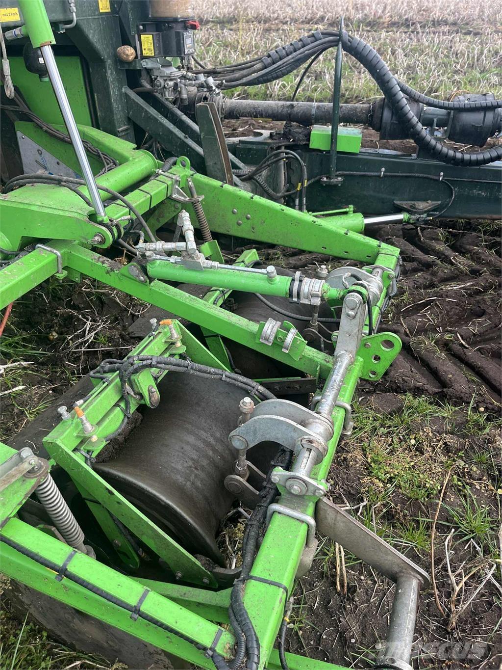 AVR 9200 CR Perunannostokoneet