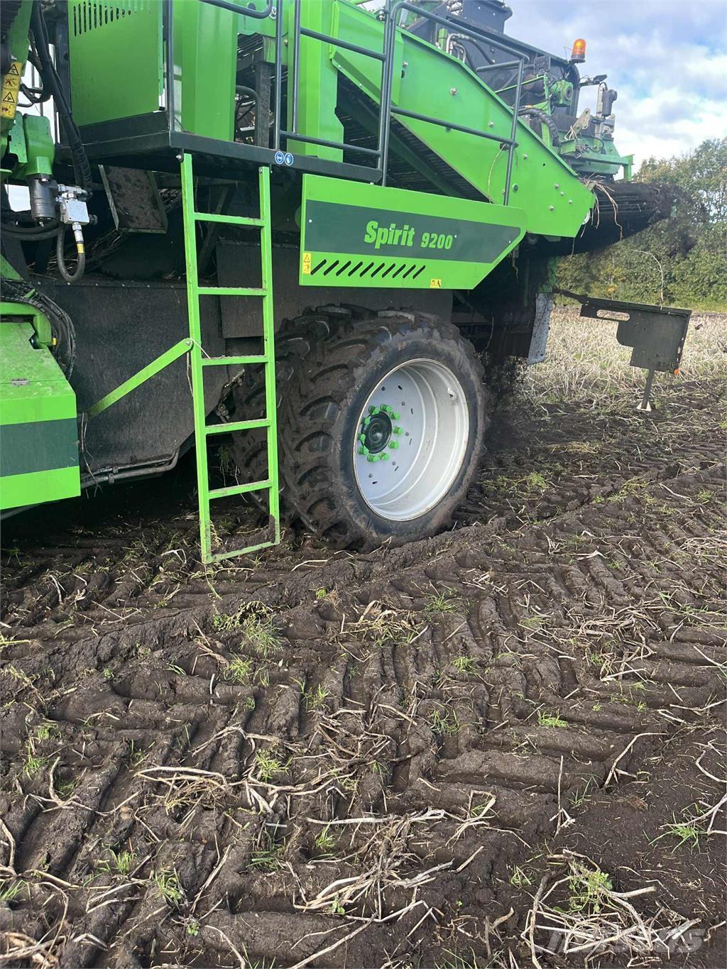 AVR 9200 CR Perunannostokoneet