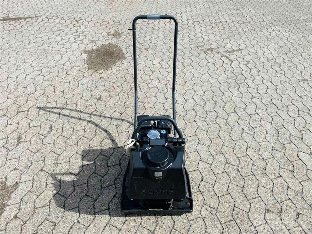 Bomag BP 12/50A W Tärylevyt