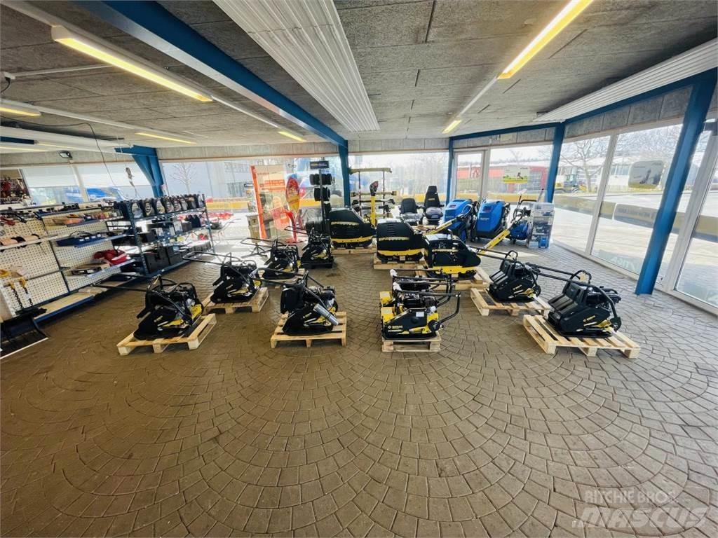 Bomag BP 25/50 Tärylevyt