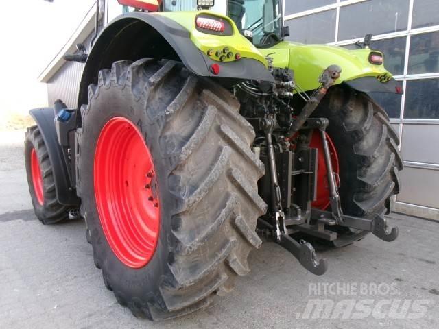 CLAAS AXION 800 Traktorit