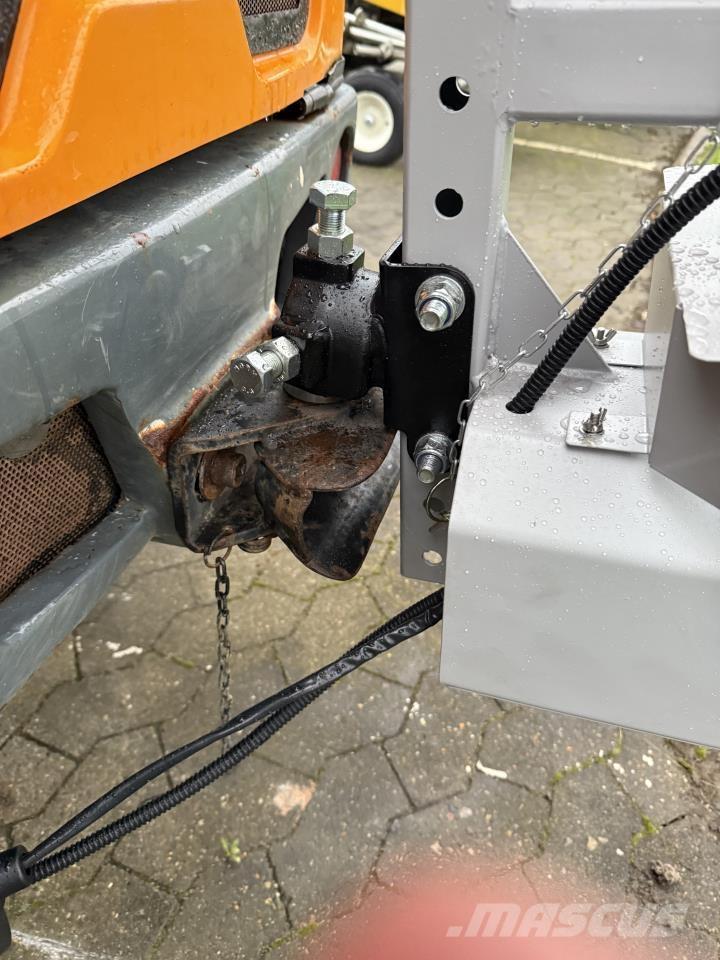 Dk-Tec DR100 Hiekan- ja suolanlevittimet