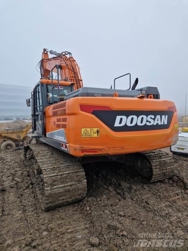Doosan 255-5 Telakaivukoneet
