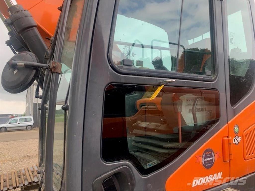 Doosan 255-5 Telakaivukoneet