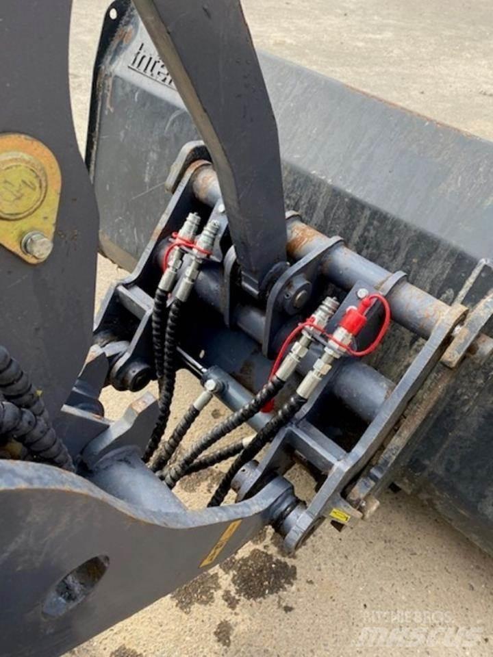 Eurotrac W12 Pienkuormaajat