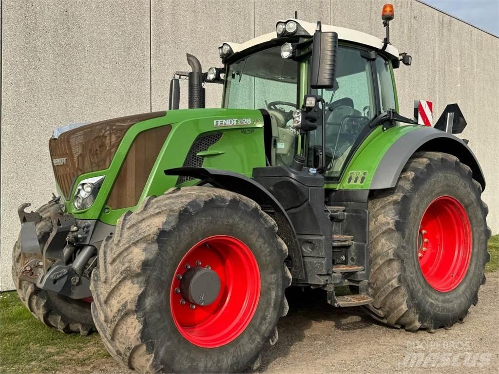 Fendt VARIO 828 Traktorit