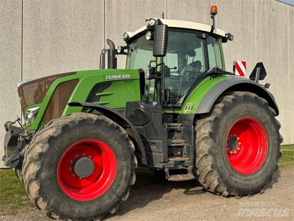 Fendt VARIO 828 Traktorit