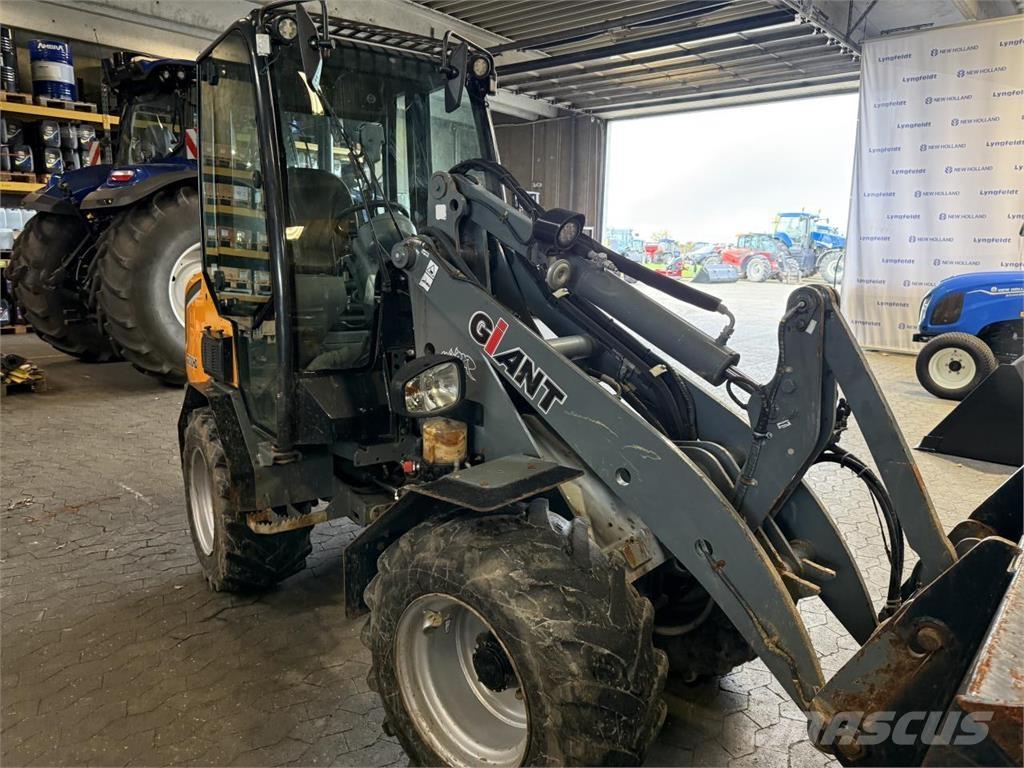 GiANT 2700HD Pienkuormaajat