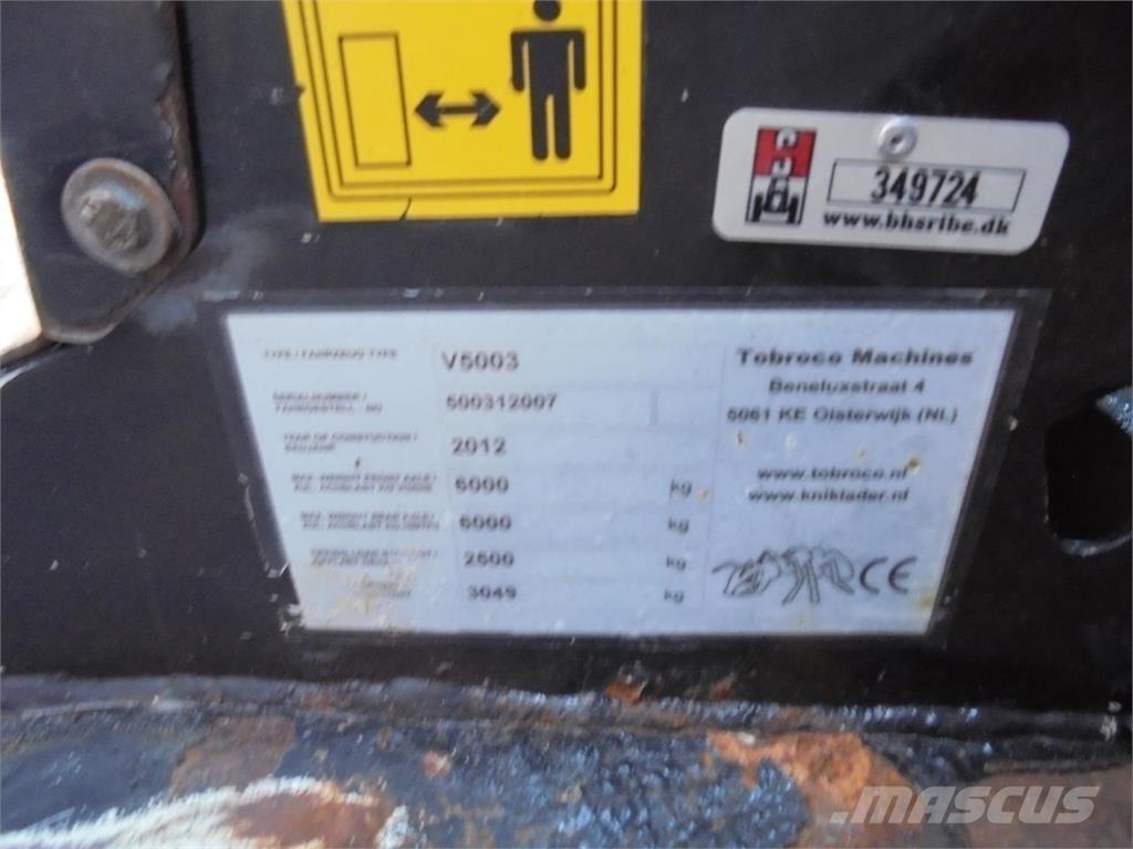 GiANT 5003 Pienkuormaajat