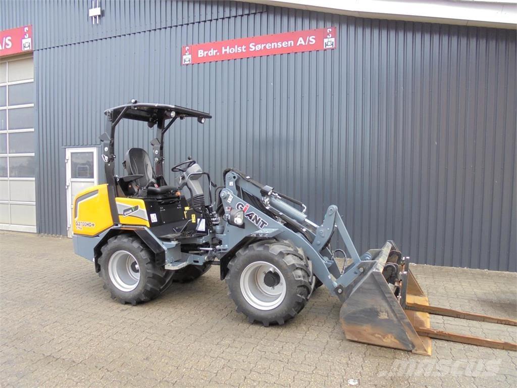 GiANT G2700XHDP Pienkuormaajat