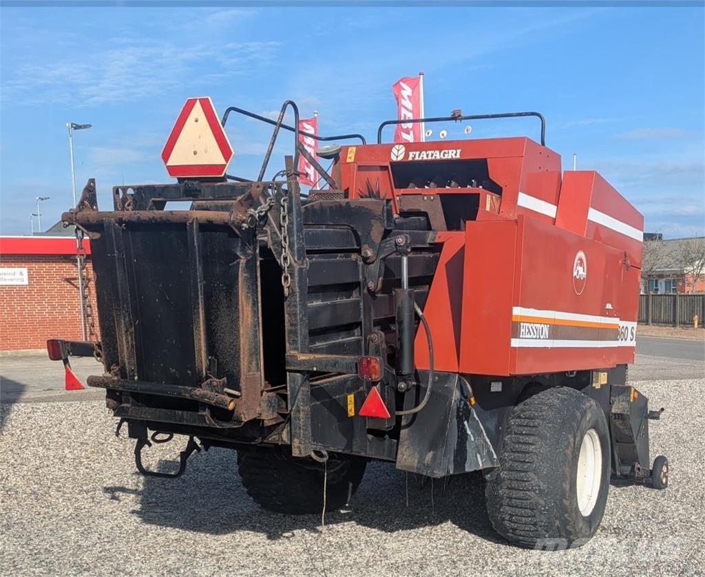Hesston 4860 Kanttipaalaimet