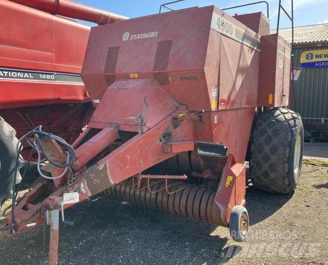 Hesston 4900 Kanttipaalaimet