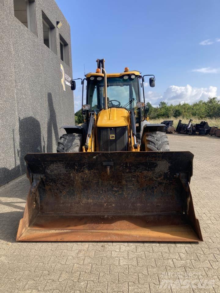 JCB 4CX Kaivurikuormaajat
