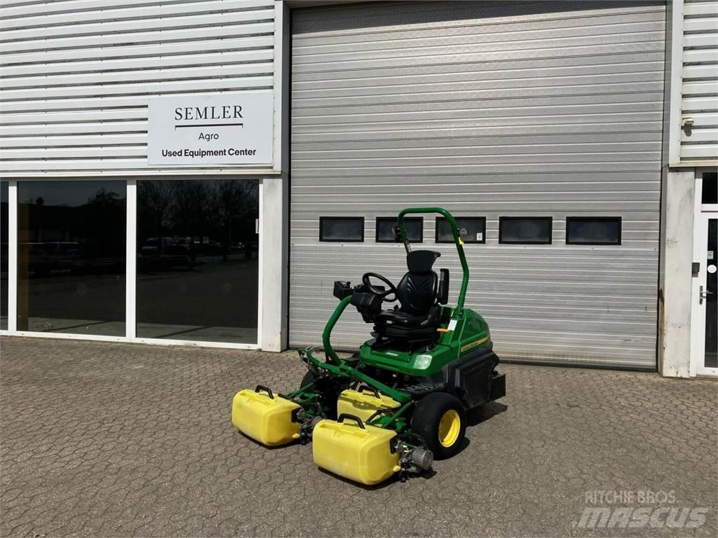 John Deere 2700 Väyläleikkuri