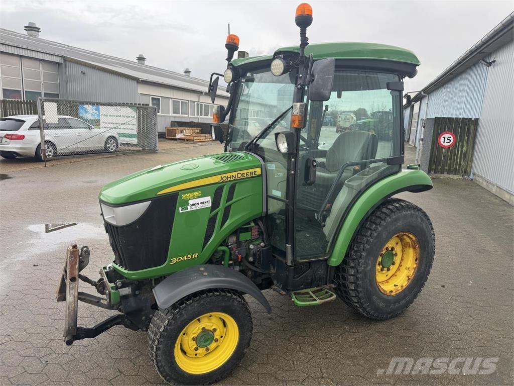 John Deere 3045R Taajamatraktorit