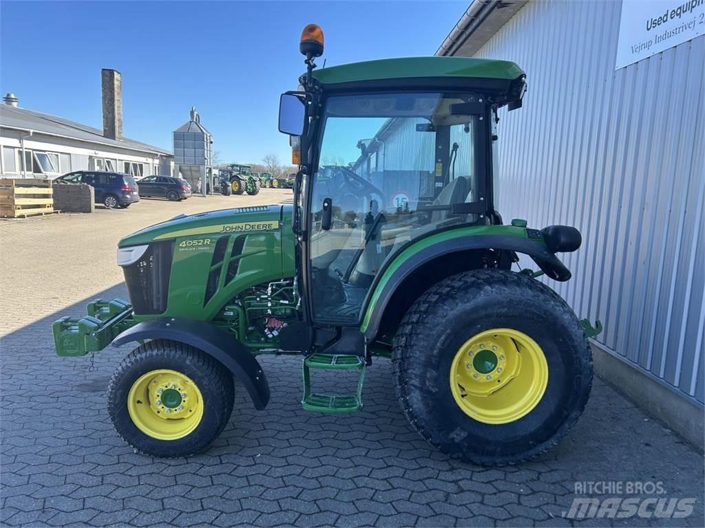 John Deere 4052R Taajamatraktorit