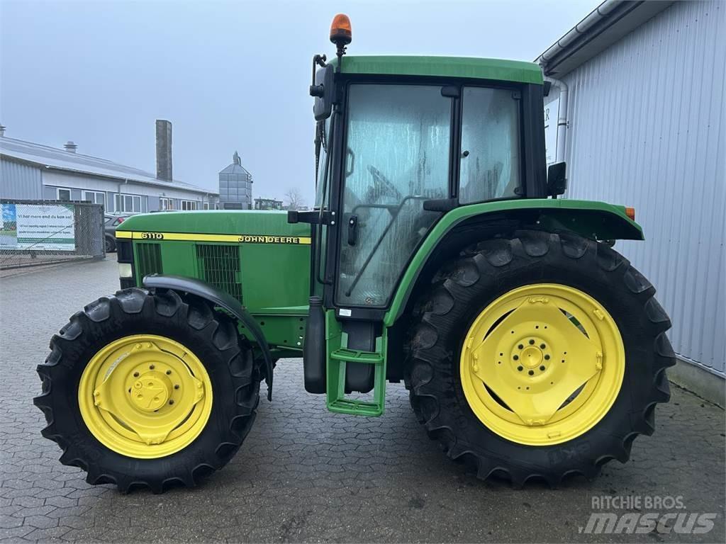 John Deere 6110 Traktorit