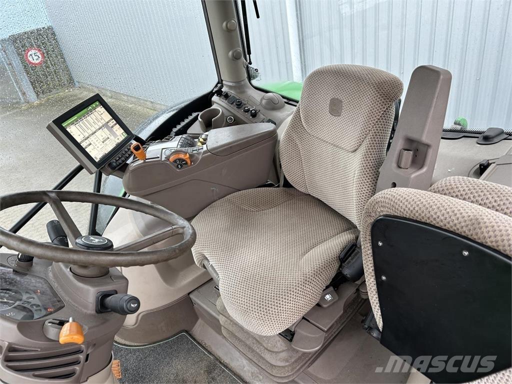 John Deere 6215R Traktorit