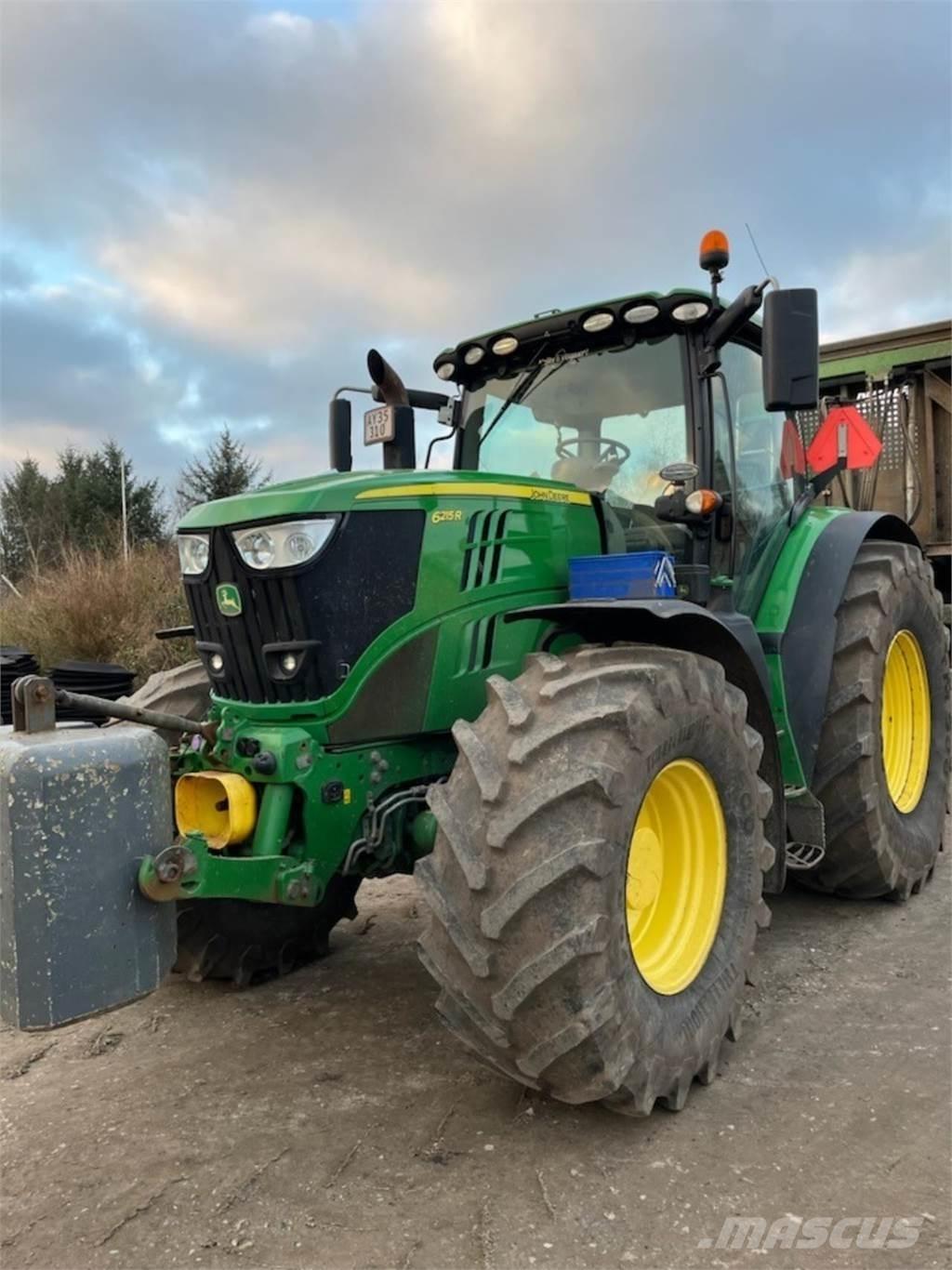 John Deere 6215R Traktorit