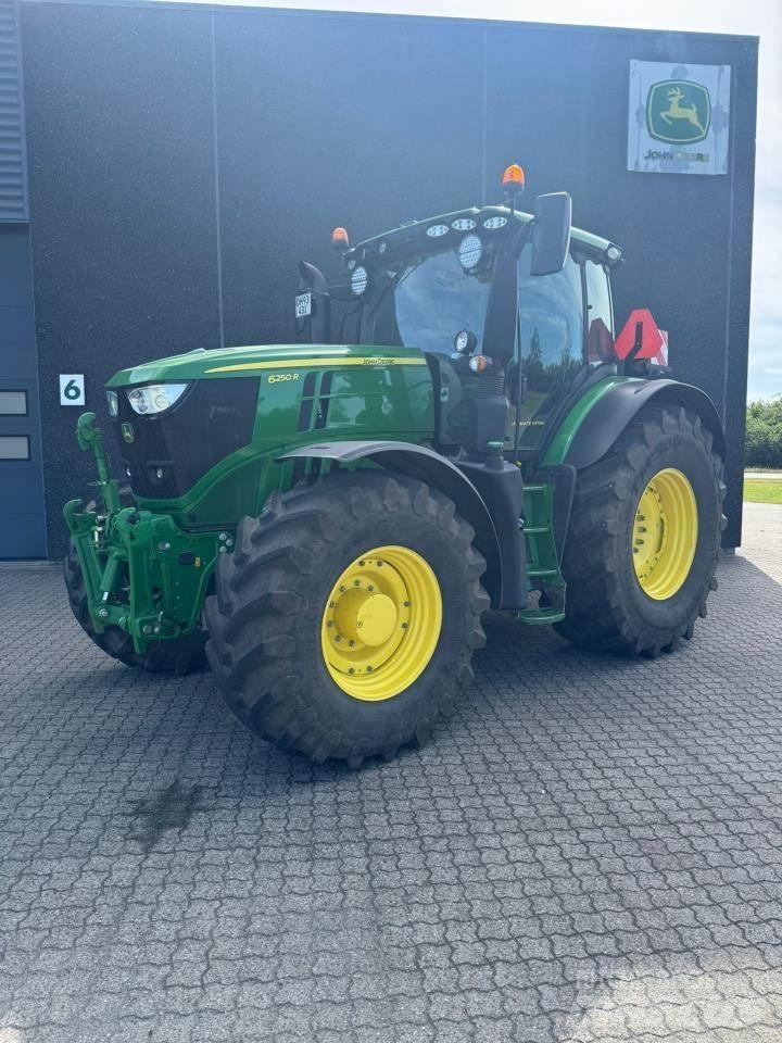 John Deere 6250R Traktorit