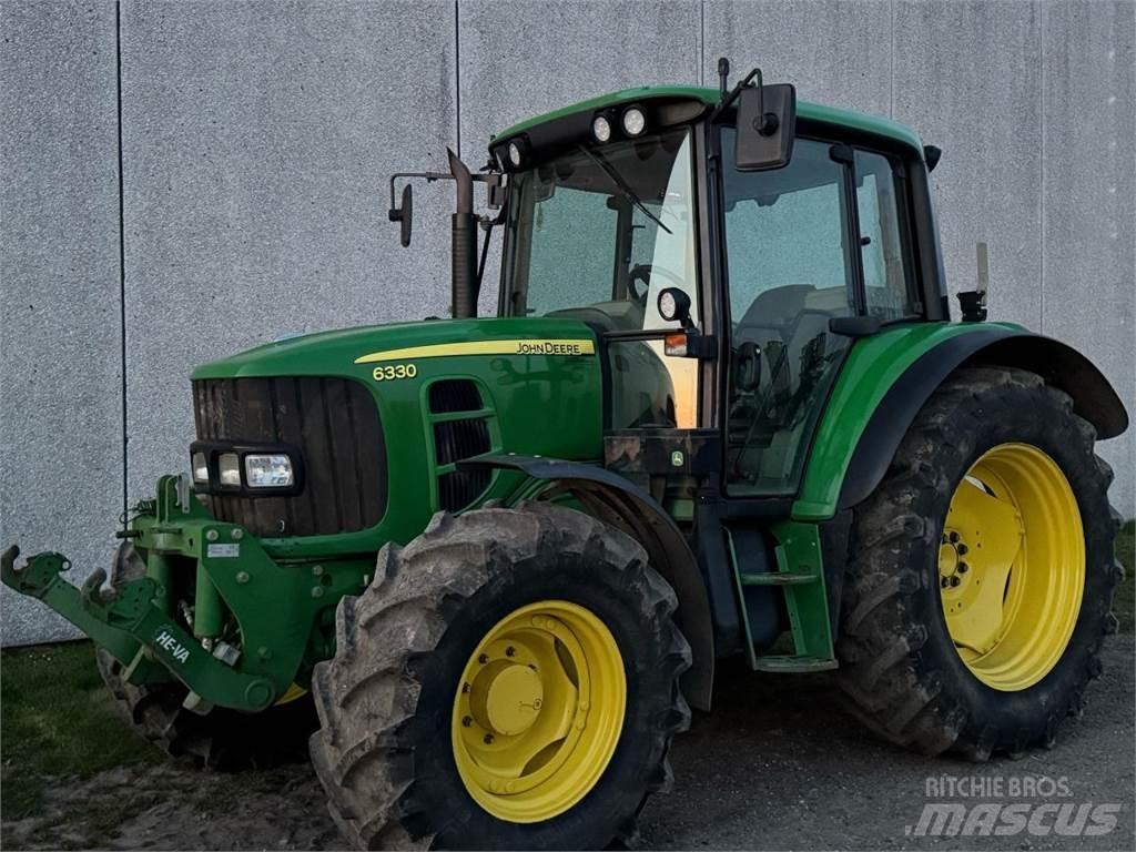 John Deere 6330 Traktorit