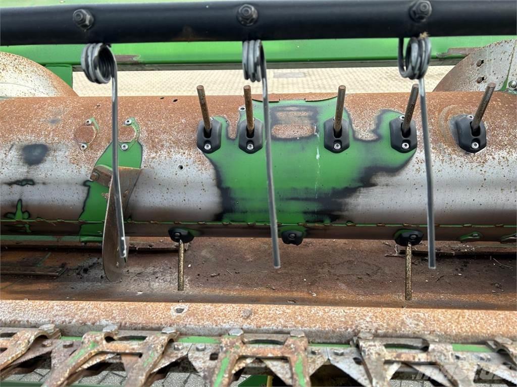 John Deere 635R Leikkuupöydät