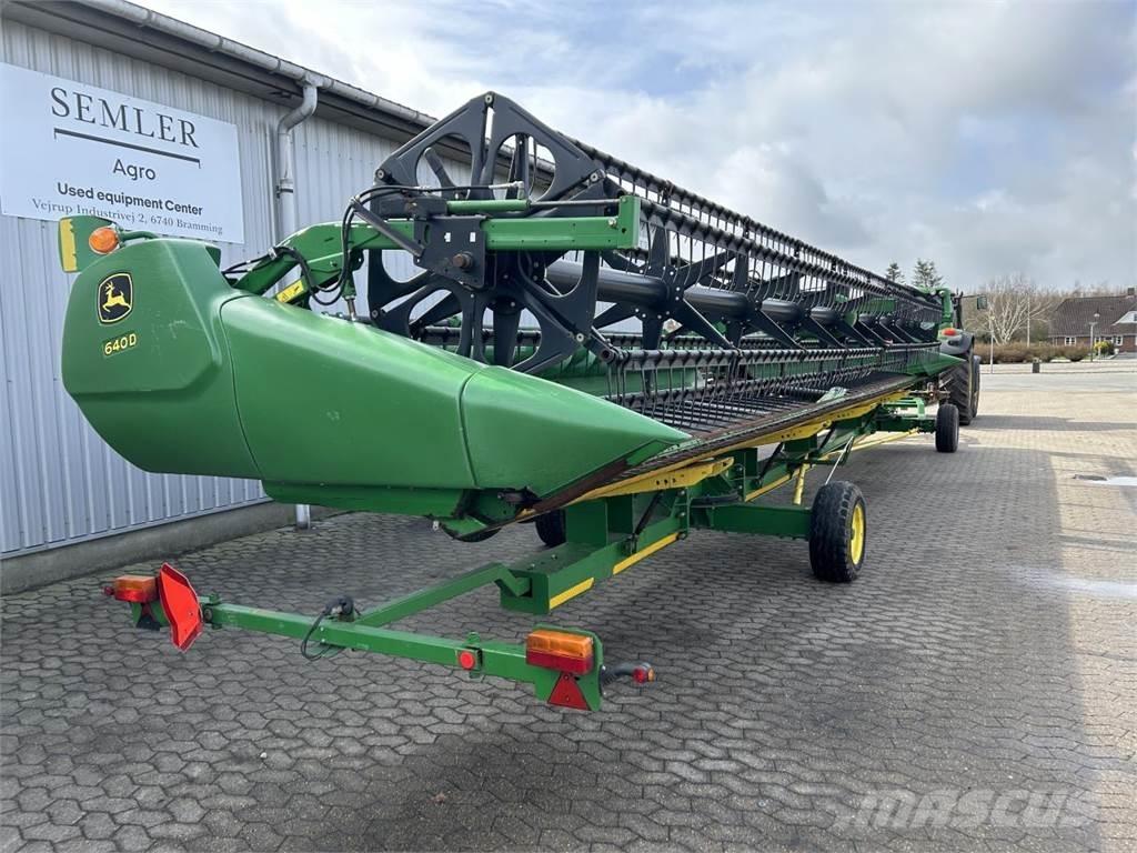 John Deere 640D Leikkuupöydät