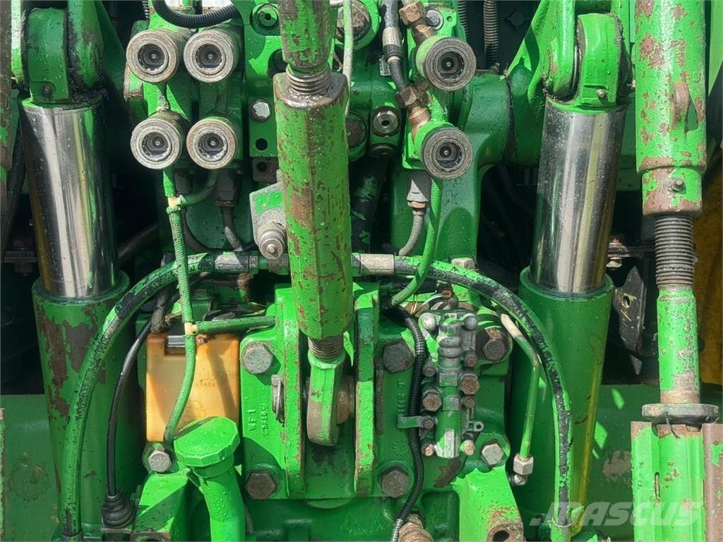 John Deere 6820 Traktorit
