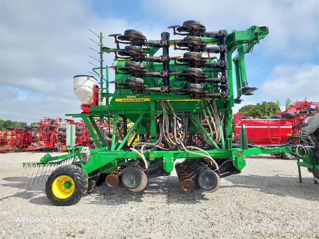 John Deere 750 A Kylvökoneet