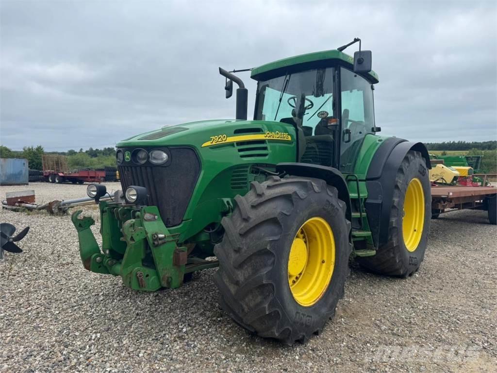 John Deere 7920 Traktorit
