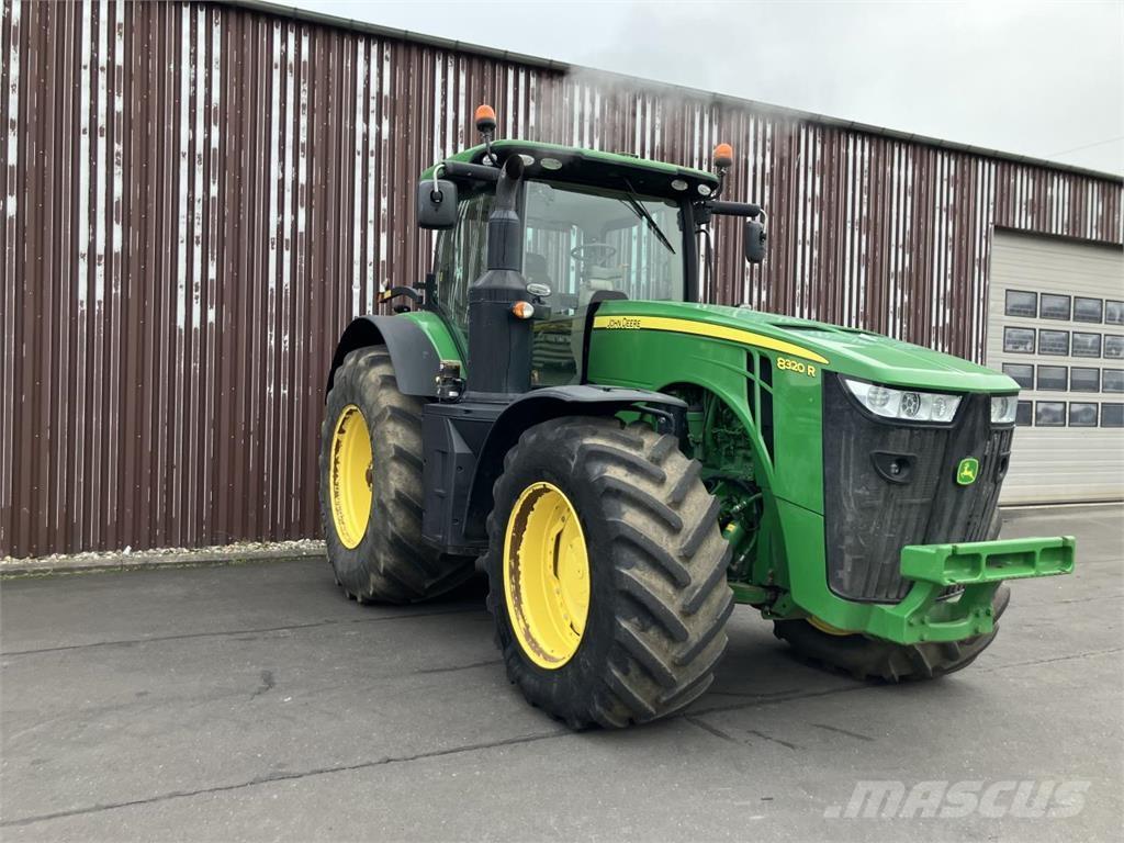John Deere 8320R Traktorit
