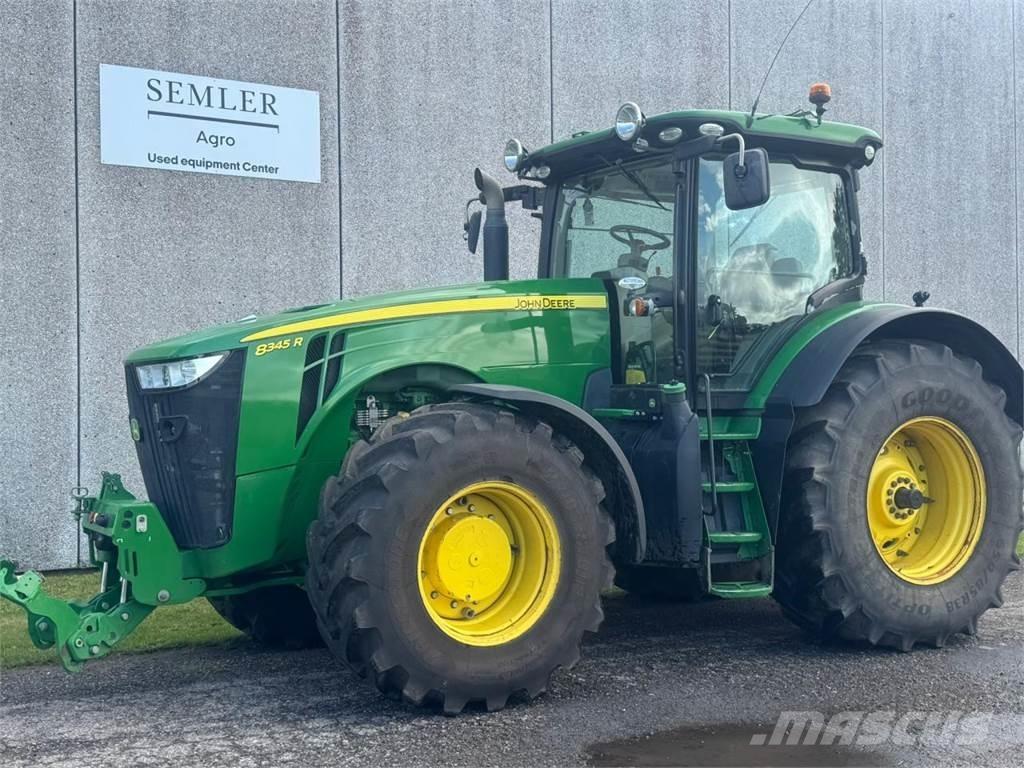 John Deere 8345R Traktorit