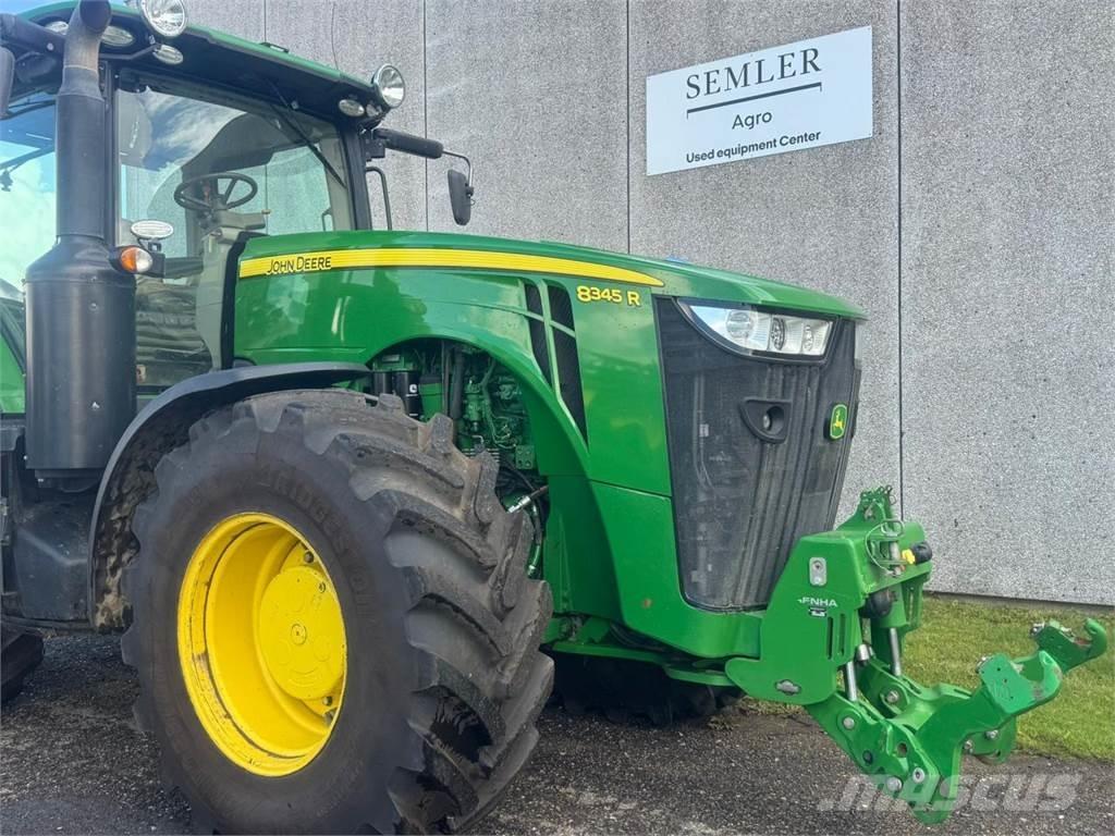John Deere 8345R Traktorit
