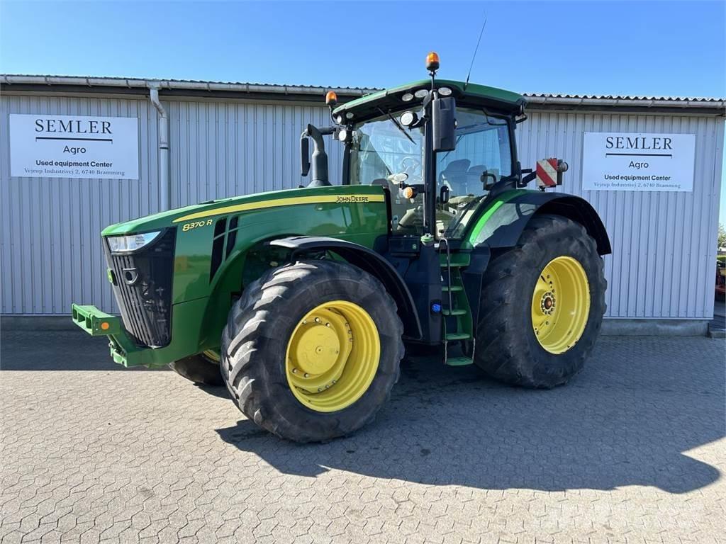 John Deere 8370R Traktorit