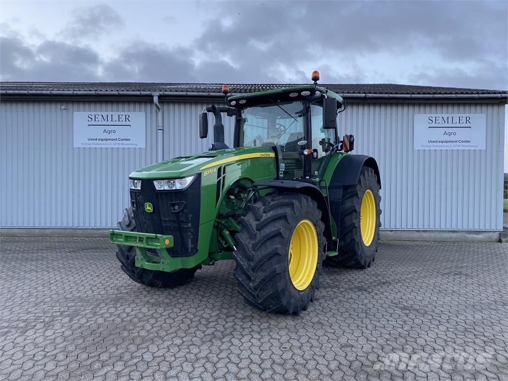 John Deere 8370R Traktorit