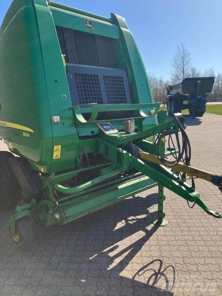 John Deere 864 Pyöröpaalaimet