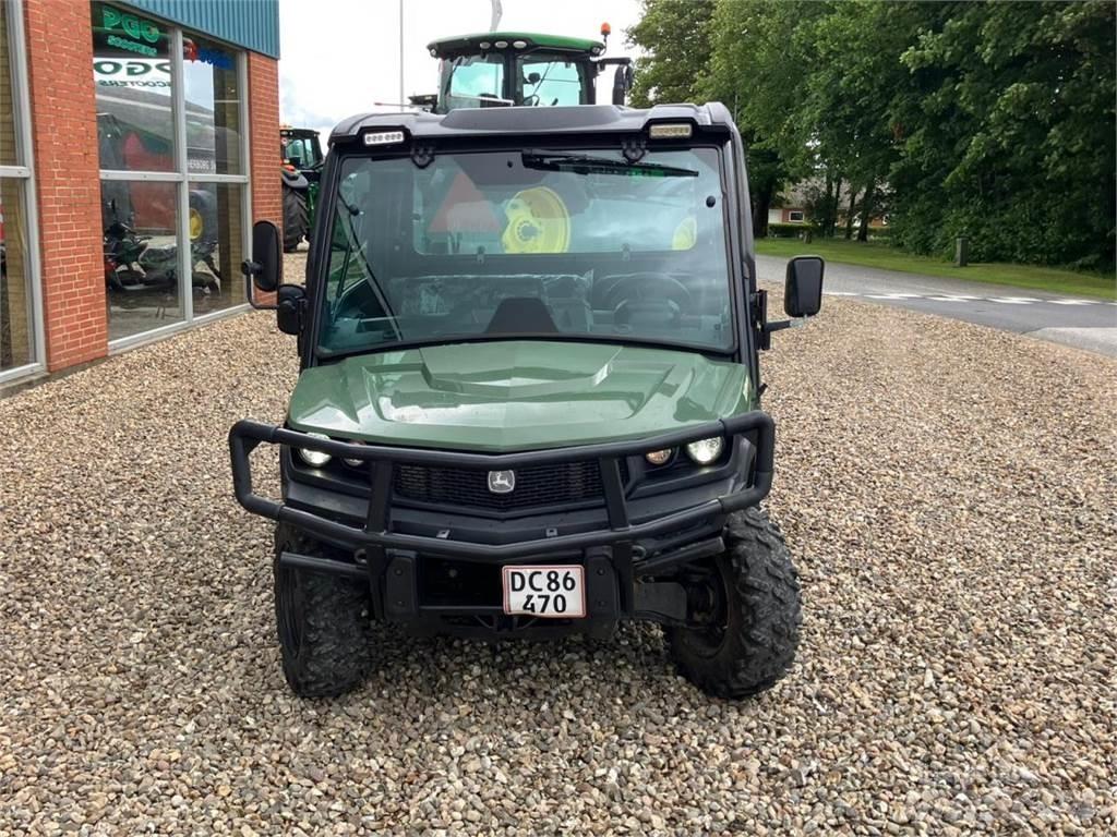 John Deere 865M Mönkijät