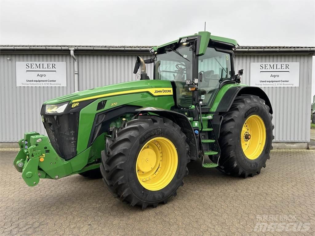 John Deere 8R 370 Traktorit