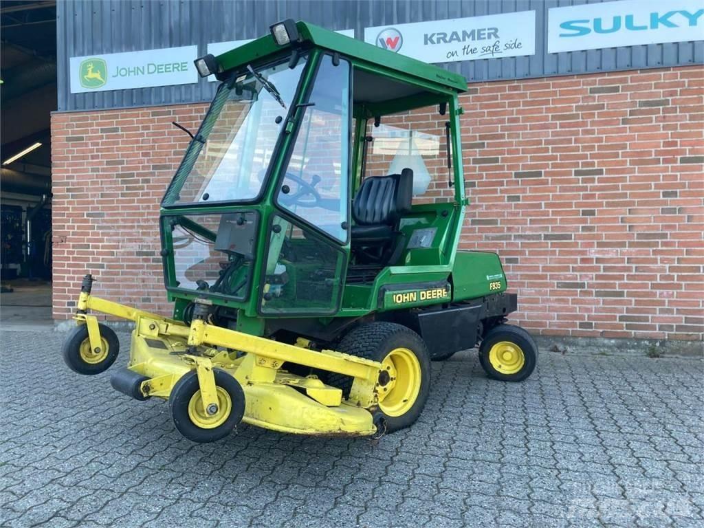 John Deere F935 Taajamatraktorit