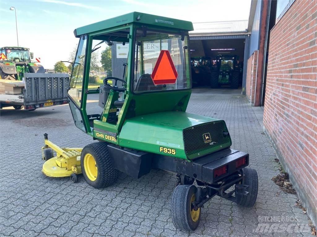 John Deere F935 Taajamatraktorit