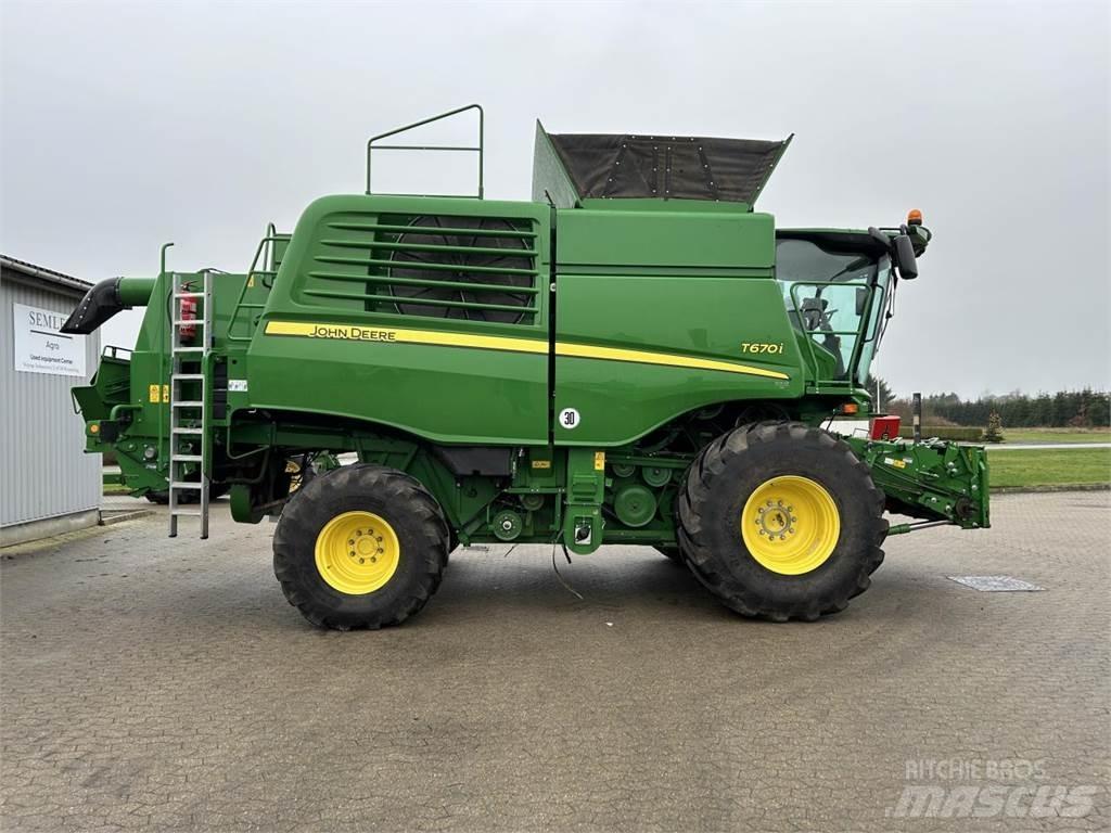 John Deere T670 Leikkuupuimurit