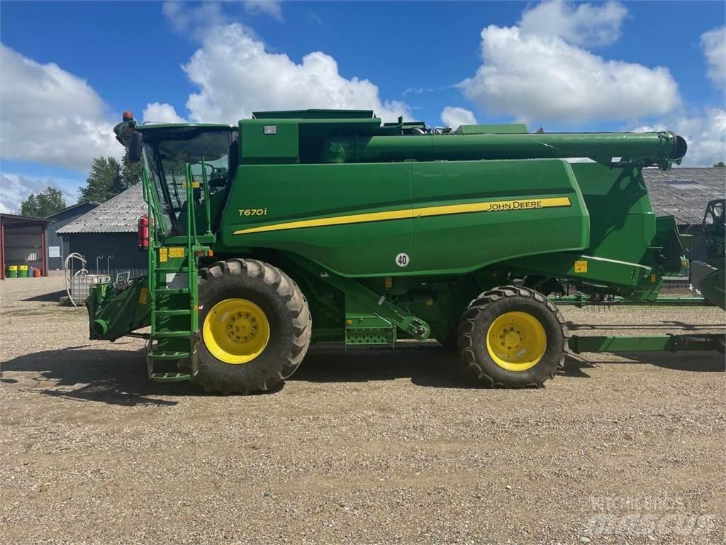 John Deere T670I Leikkuupuimurit